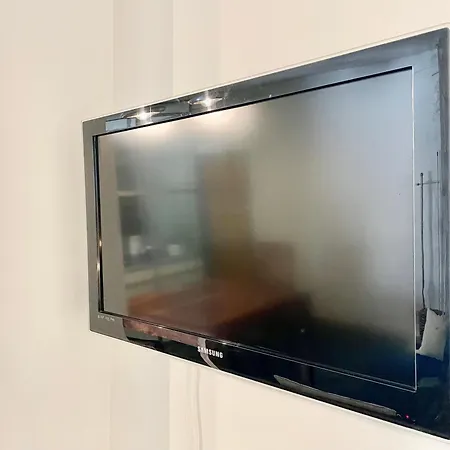 Bilocale Con Balcone E Piscina A * Riccione