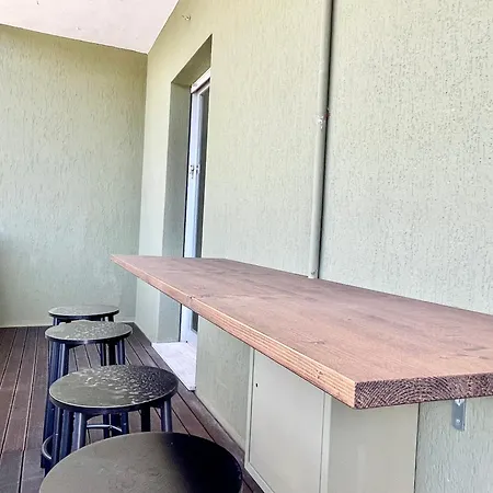 Bilocale Con Balcone E Piscina A * Riccione