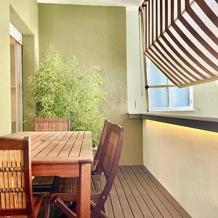 Apartament Bilocale Con Balcone E Piscina A