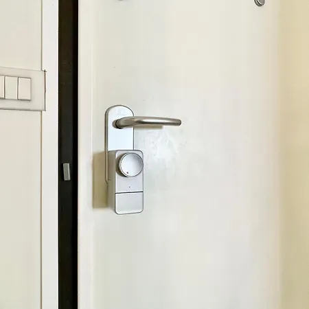 Bilocale Con Balcone E Piscina A Riccione