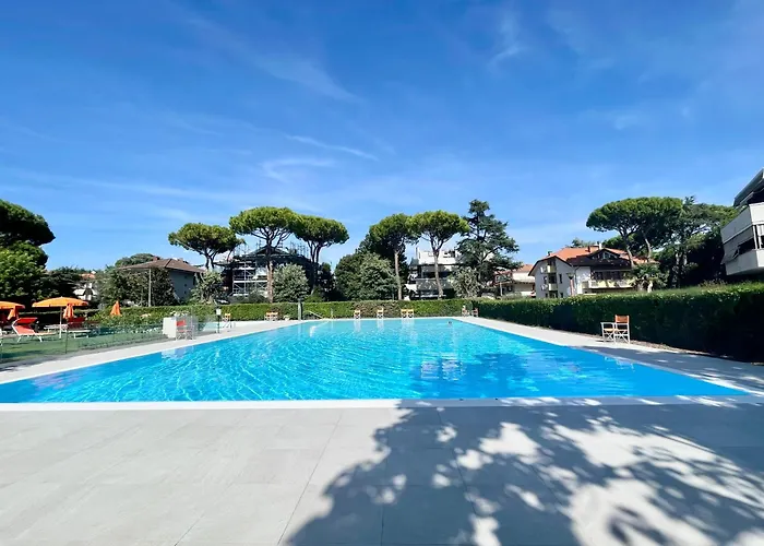 Bilocale Con Balcone E Piscina A * Riccione